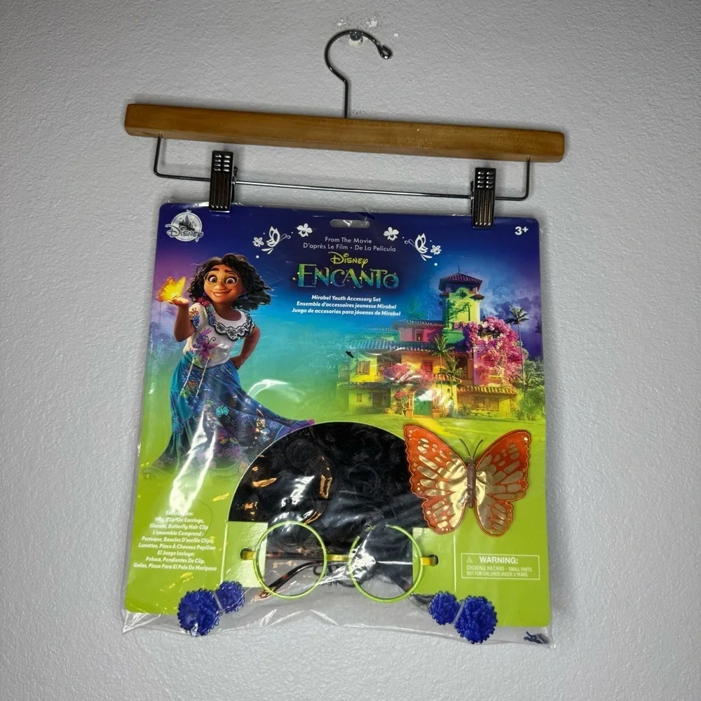 New Disney Parks Disney Encanto  Mirabel Youth Accessory Set